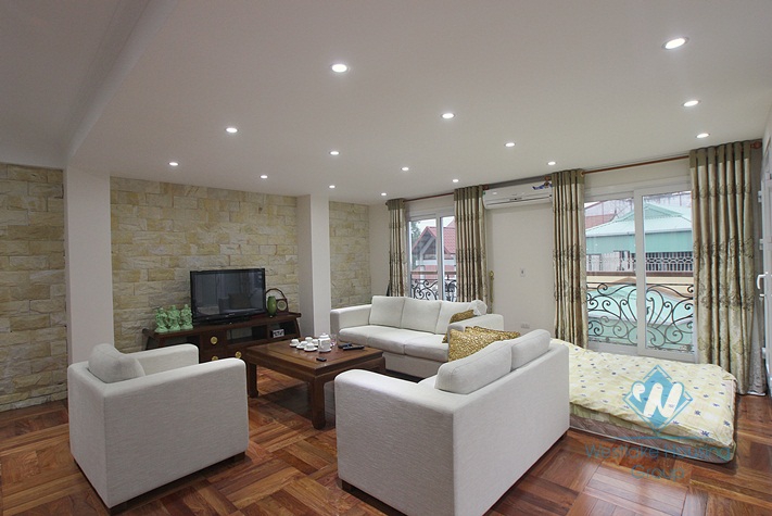 High quality  and brand new apartment for lease in Tay Ho area, Ha noi